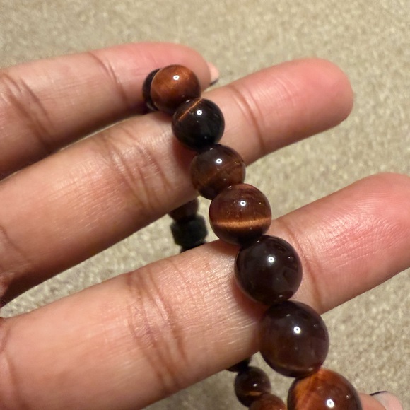 Brown Beaded Bracelet with Black Accent - Picture 2 of 2